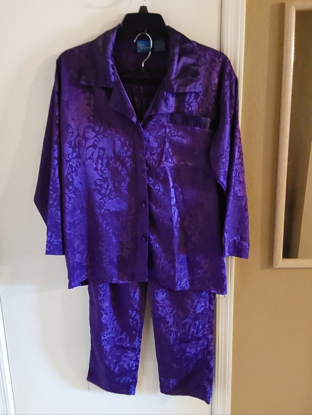 🌺 NWOT Elegant Sleep Solutions Silky Pajama Set